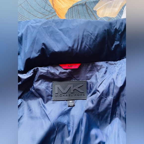 Michael Kors puffer jacket - Picture 3 of 3